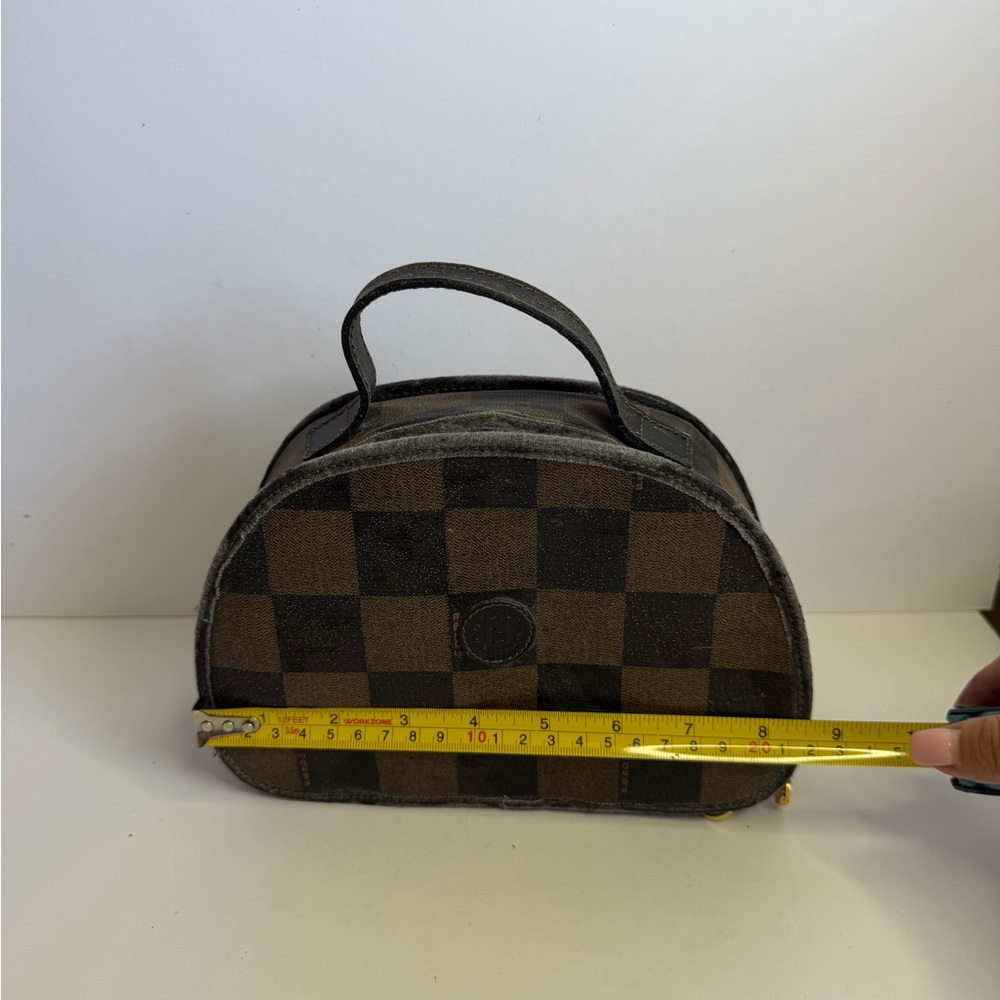 Vintage Fendi Pequin Coated Canvas Vanity Case - Picture 4 of 12